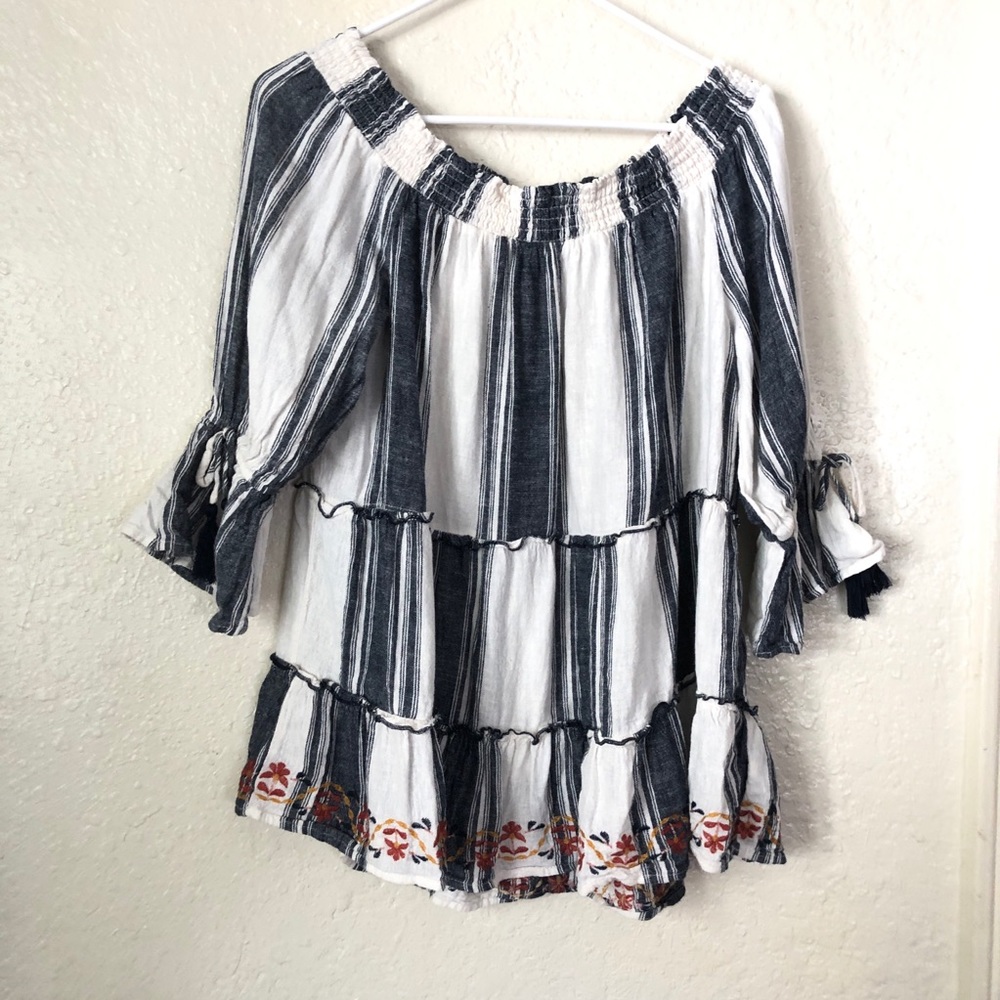 KNOX Rose | off the shoulder embroider tunic